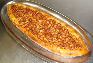 51% попуст на ГОЛЕМА ПАСТРМАЈЛИЈА во пица ресторан „ЕЛИТ ЛАГУНА“ во вредност од 180ден. по цена од 89ден.