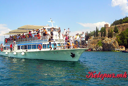50% попуст на повратна карта за пловење со БРОД ГАЛЕБ на релација Охрид - Свети Наум - Охрид за Сабота 15-ти Септември во вредност од 600ден. за само 299ден.