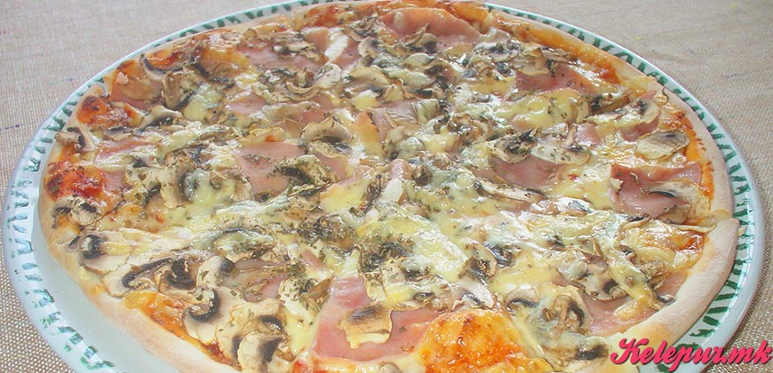 52% попуст на ГОЛЕМА ПИЦА по избор КАПРИЧИОЗА, NAPOLITANA или VEZUVIO во пица ресторан ВИА САКРА во вредност од 250ден. за само 119ден.